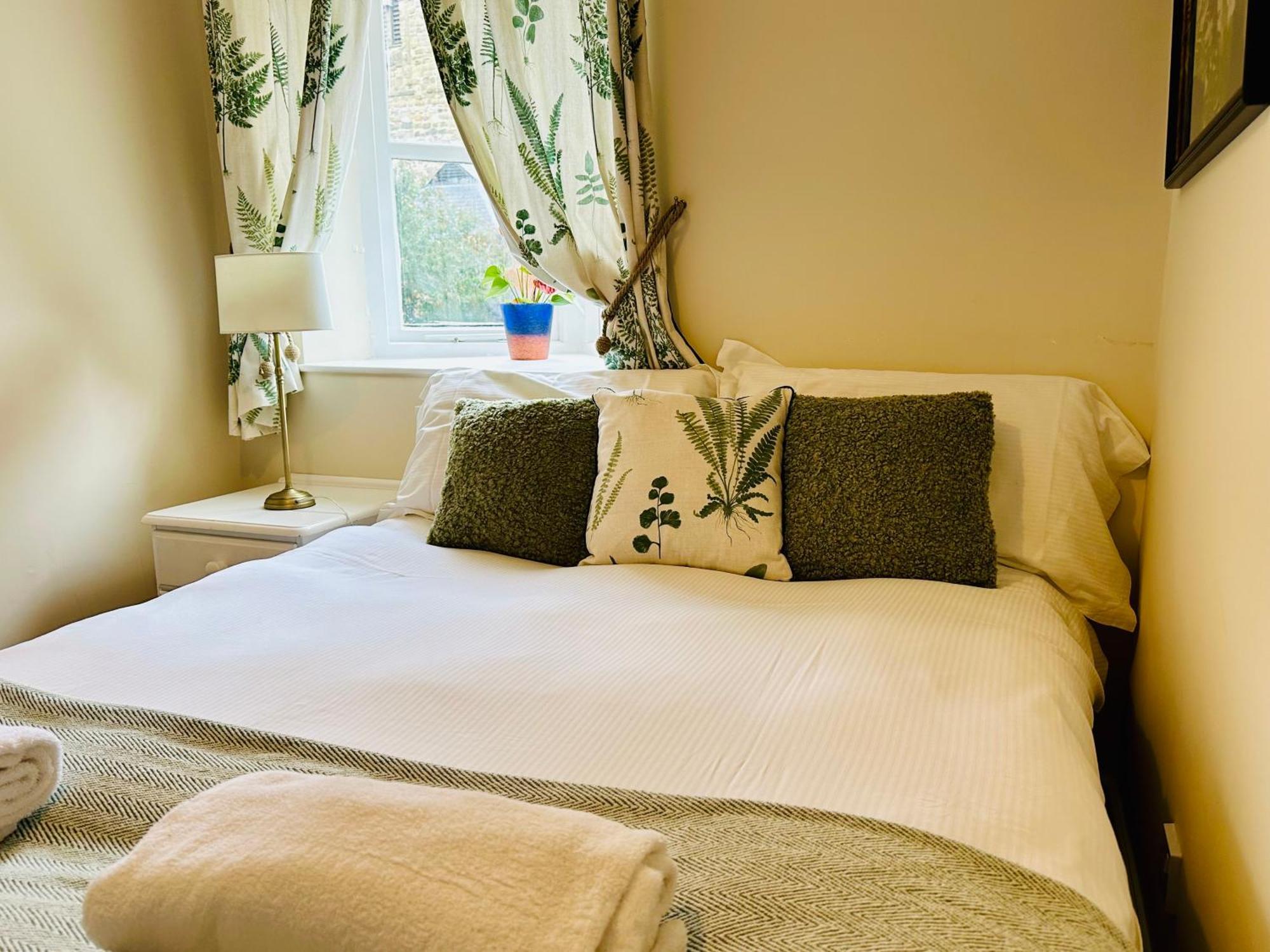 Loveyork Priory Apartment - Central With Parking Екстериор снимка